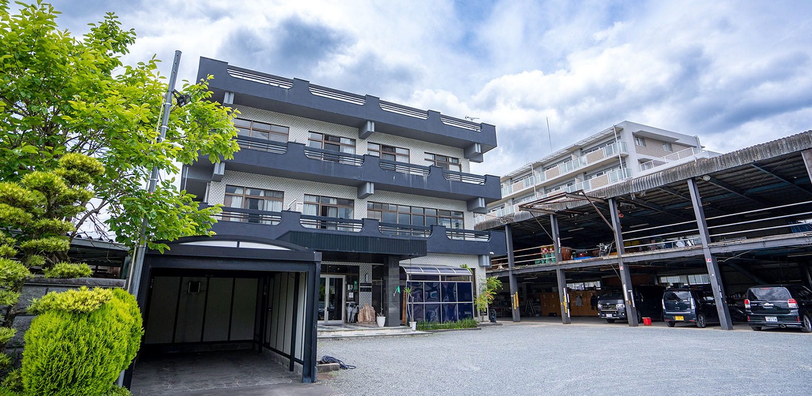 本社外観